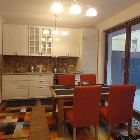 דירות פראג Apartman Mozartova מראה חיצוני תמונה