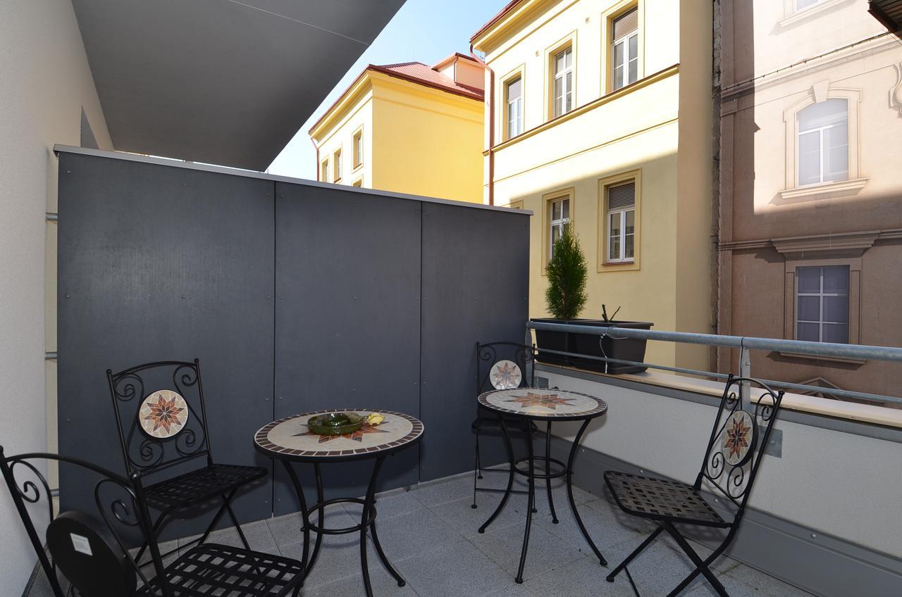 דירות פראג Apartman Mozartova מראה חיצוני תמונה